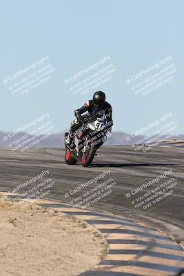 media/Dec-07-2025-CVMA (Sun) [[3e7d2de5dc]]/Race 7-Formula Lightweight Twins Shootout/